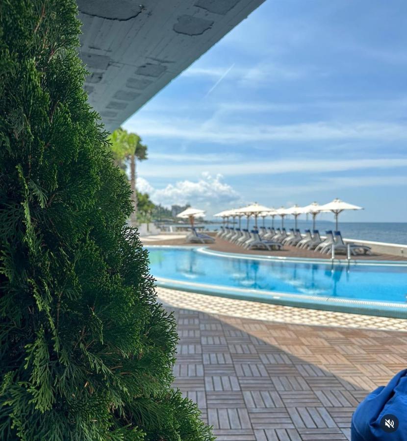 Sea&Sun&Sand Luxury Apartment In ドゥラス エクステリア 写真
