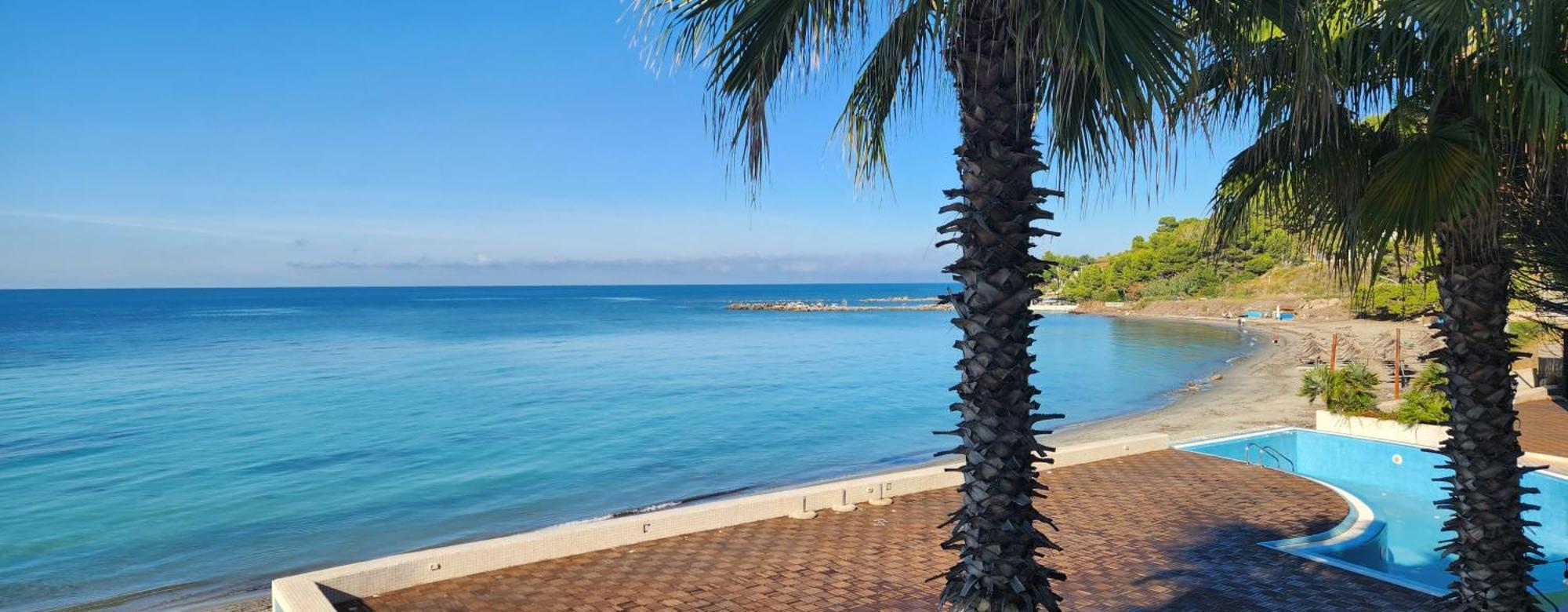 Sea&Sun&Sand Luxury Apartment In ドゥラス エクステリア 写真